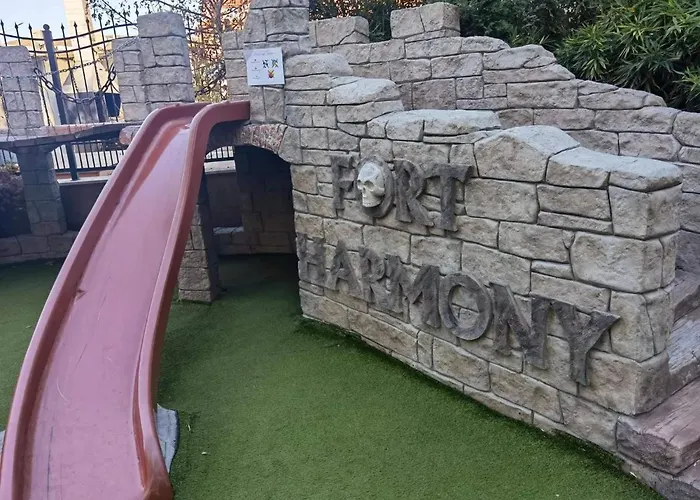 Апартамент Harmony Suitеs *