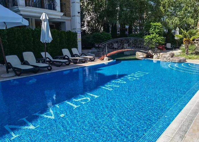 Апартамент Harmony Suitеs *